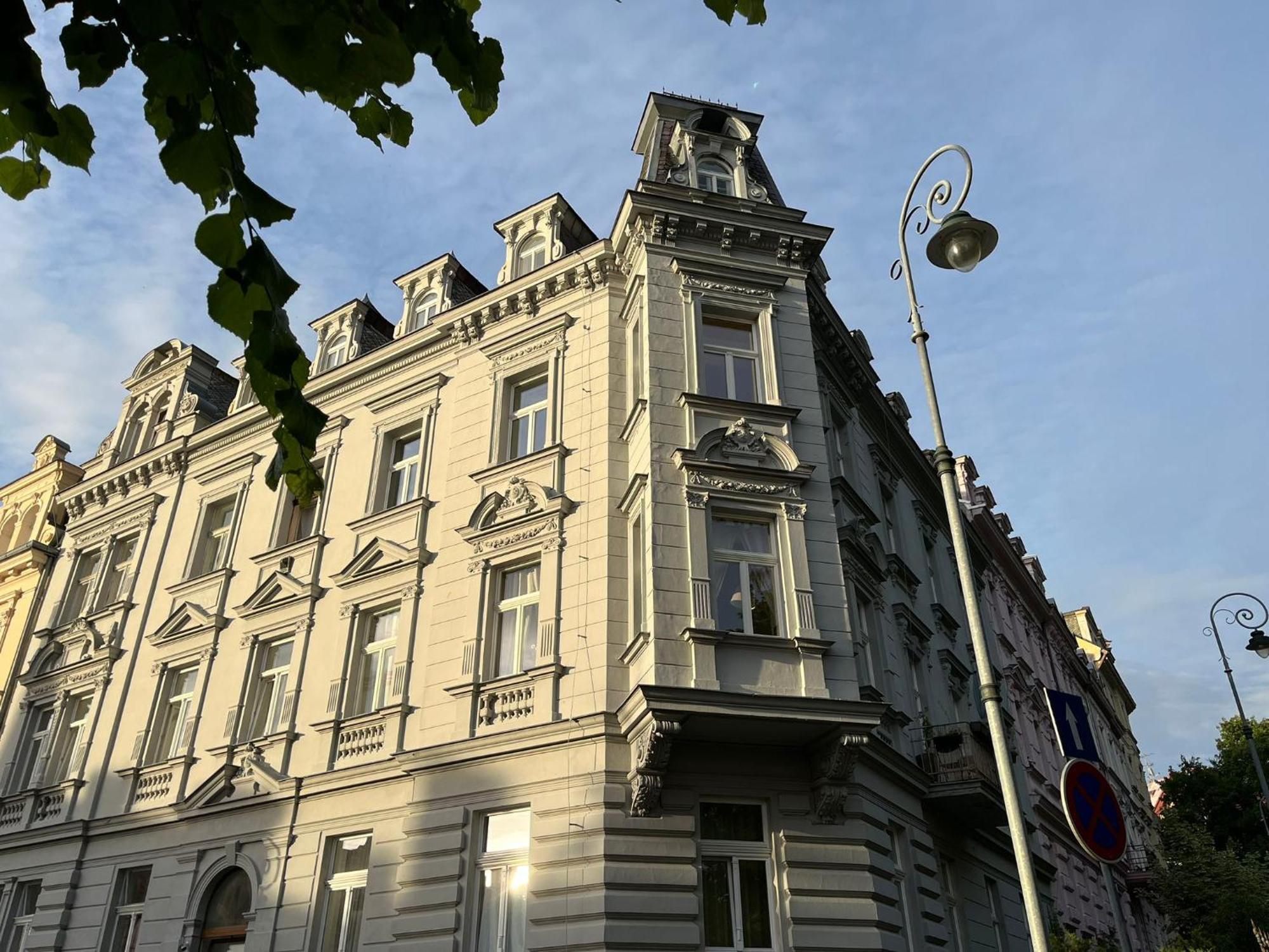 Residence Polonia Karlsbad Buitenkant foto
